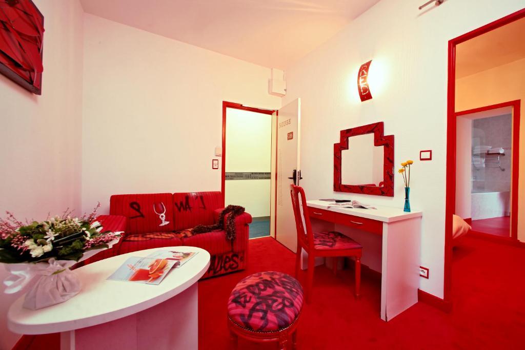 Hotel Le Coin Des Halles Cahors Rom bilde